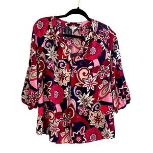 CROWN & Ivy Fuchsia & Navy floral lightweight blouse size Medium